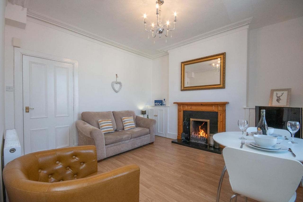 Dwellcome Home Ltd 1 Bed Apt, Half Mile To Union Street Yet Quiet, Free Parking, Fast Wifi, Ideal For Long Term Contractor, Etc Stays, Fully Equipped Kitchen, Regular Housekeeping Option - See Our Site For Assurance Aberdeen Buitenkant foto